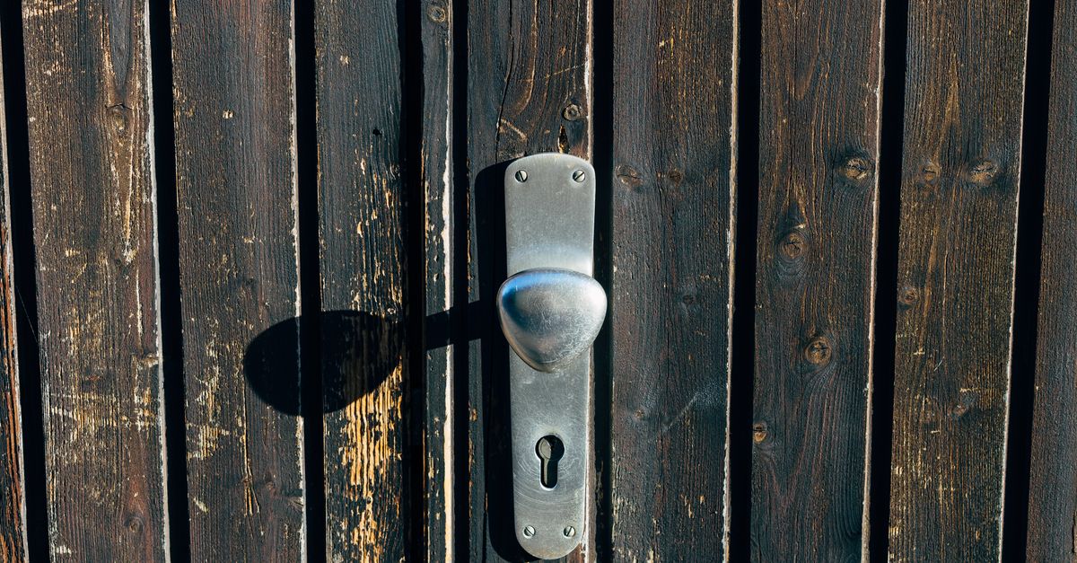 front door lock key — Iron Locksmiths