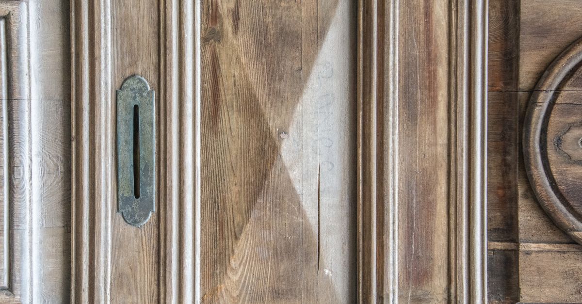 front door lock key — Iron Locksmiths