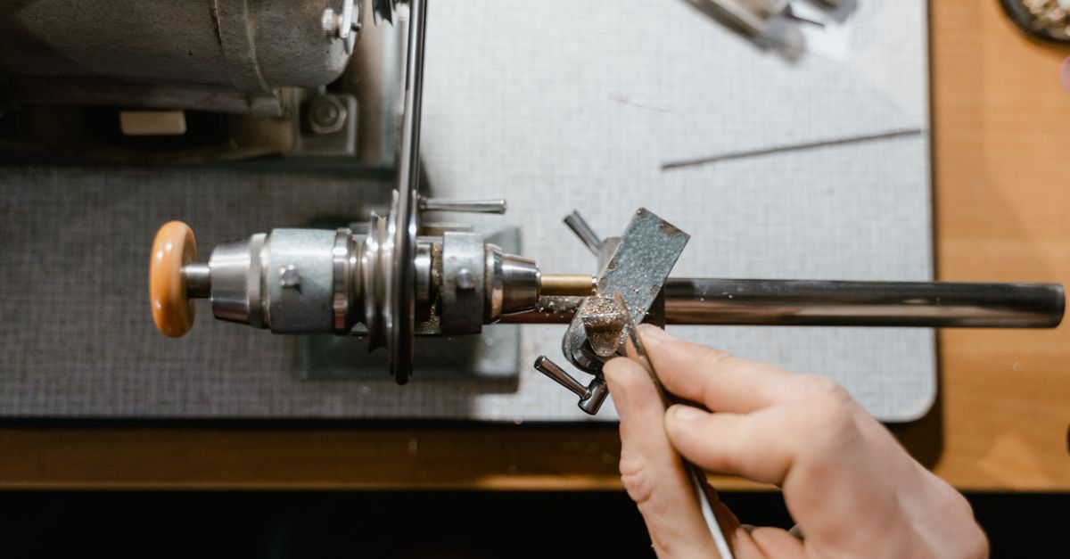 car key cutting machine — Iron Locksmiths