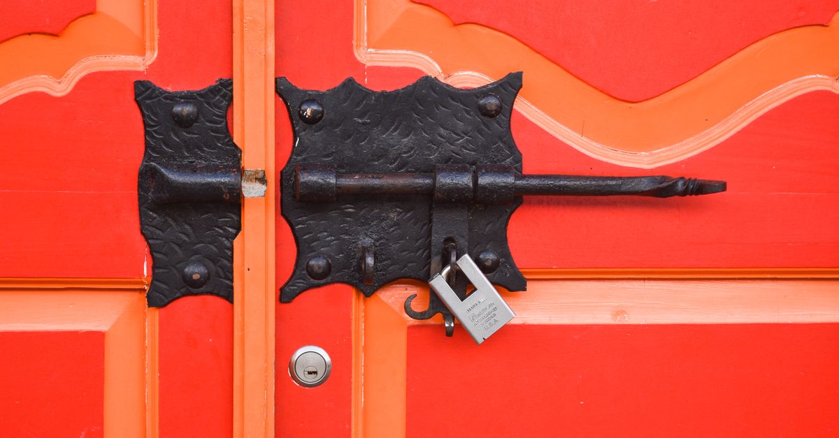Why Rekeying & Deadbolt Installation Belong on Every Move-In Checklist — Iron Locksmiths
